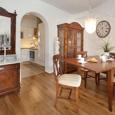 Villa Castello Rausch Valkarin Exteriör bild