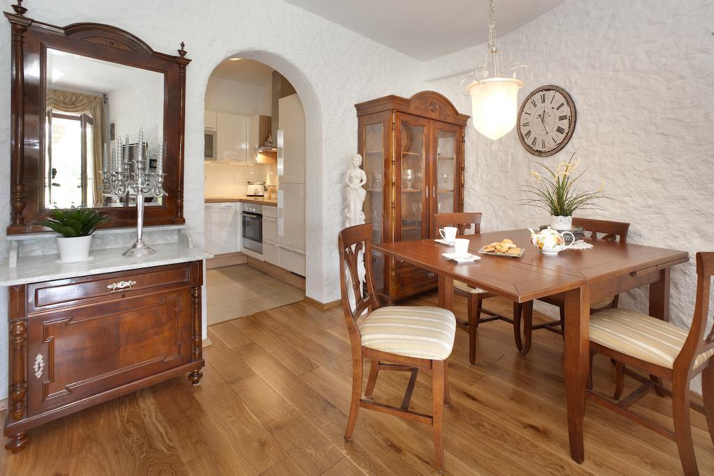 Villa Castello Rausch Valkarin Exteriör bild